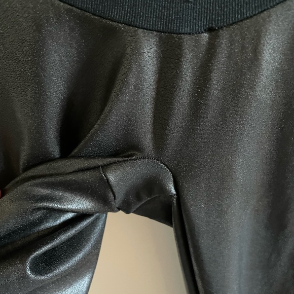 Spanx Mama Faux Leather Maternity Leggings Size Small - Picture 5 of 10